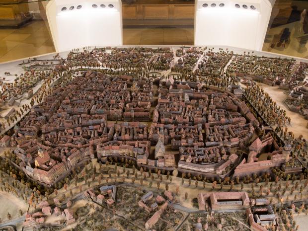 Das bereits im Jahr 1823 von J.C. Merzdorf gefertigte Abbild der historischen Innenstadt im Stadtmuseum