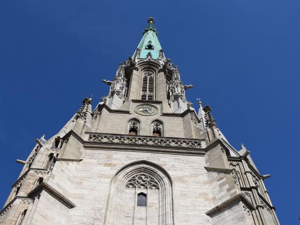 Westturm der Marienkirche im August 2018