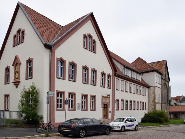 Der 1877 errichtete Verbindungsbau zwischen Ost- und Südflügel der Eisenacher Lateinschule