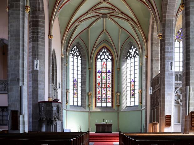 Mittelschiff der Jakobskirche im April 2019